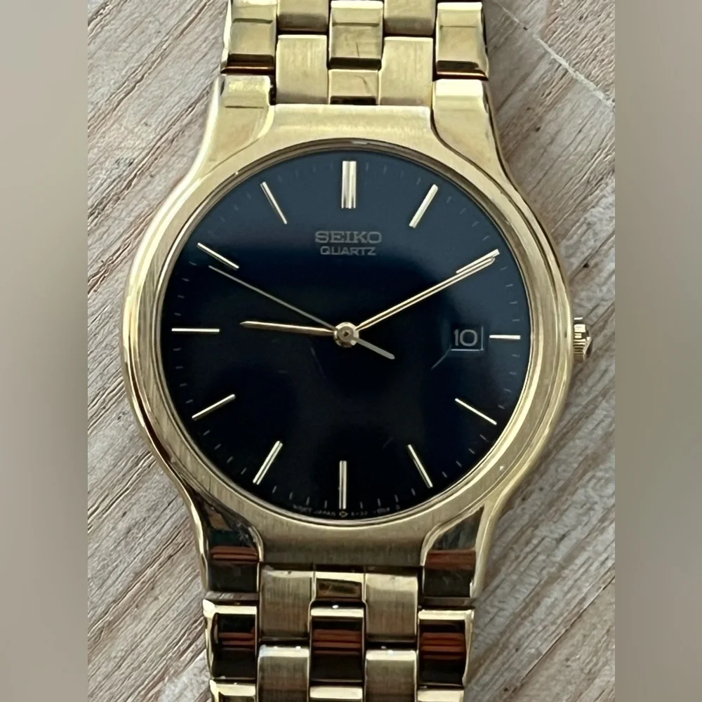 Seiko Rare Vintage Men’s Watch Gold-Tone Weave Bracelet Black Dial Date